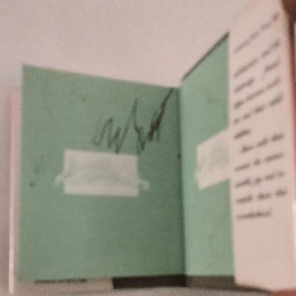 Motherhood Mini Book A Gift Of Love Running Press 1991 Hardcover Illustrations - Picture 8 of 8